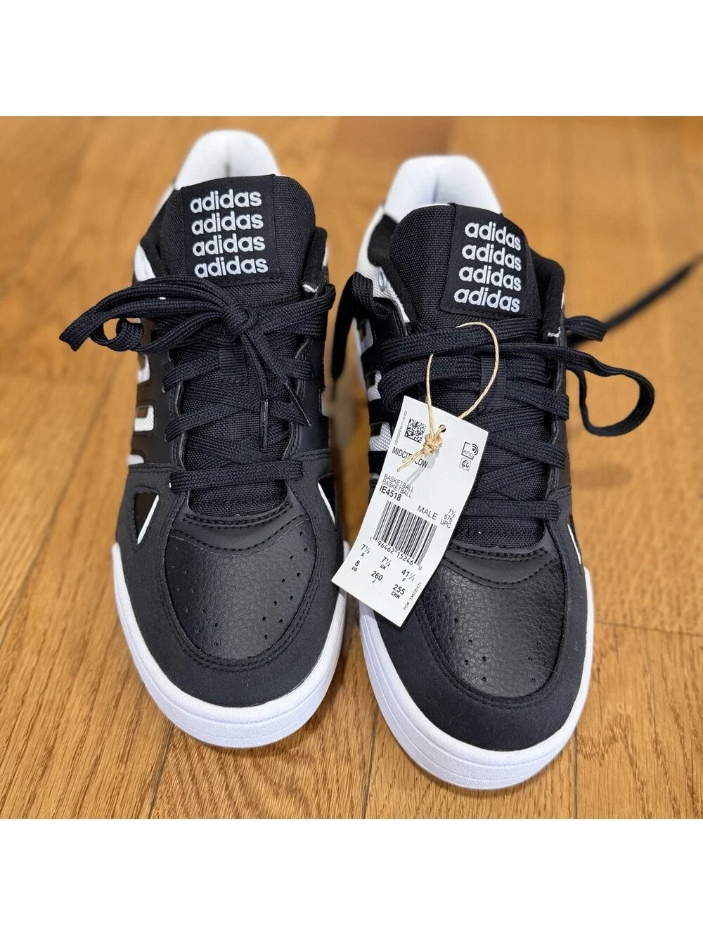 Size 8 US Men’s Adidas Mens White Black Retro Lifestyle Classic Cloud Foam NIB..